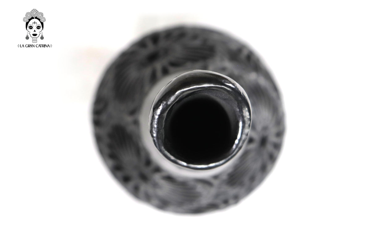 Jarrón &quot;Río chico&quot; Artesanal de Barro Negro 36 cm. 14.1 in.