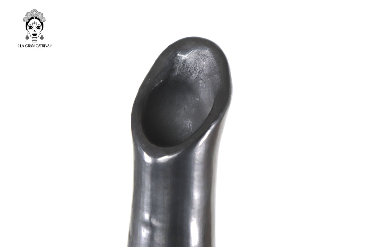 Jarrón &quot;Río chico&quot; Artesanal de Barro Negro 36 cm. 14.1 in.