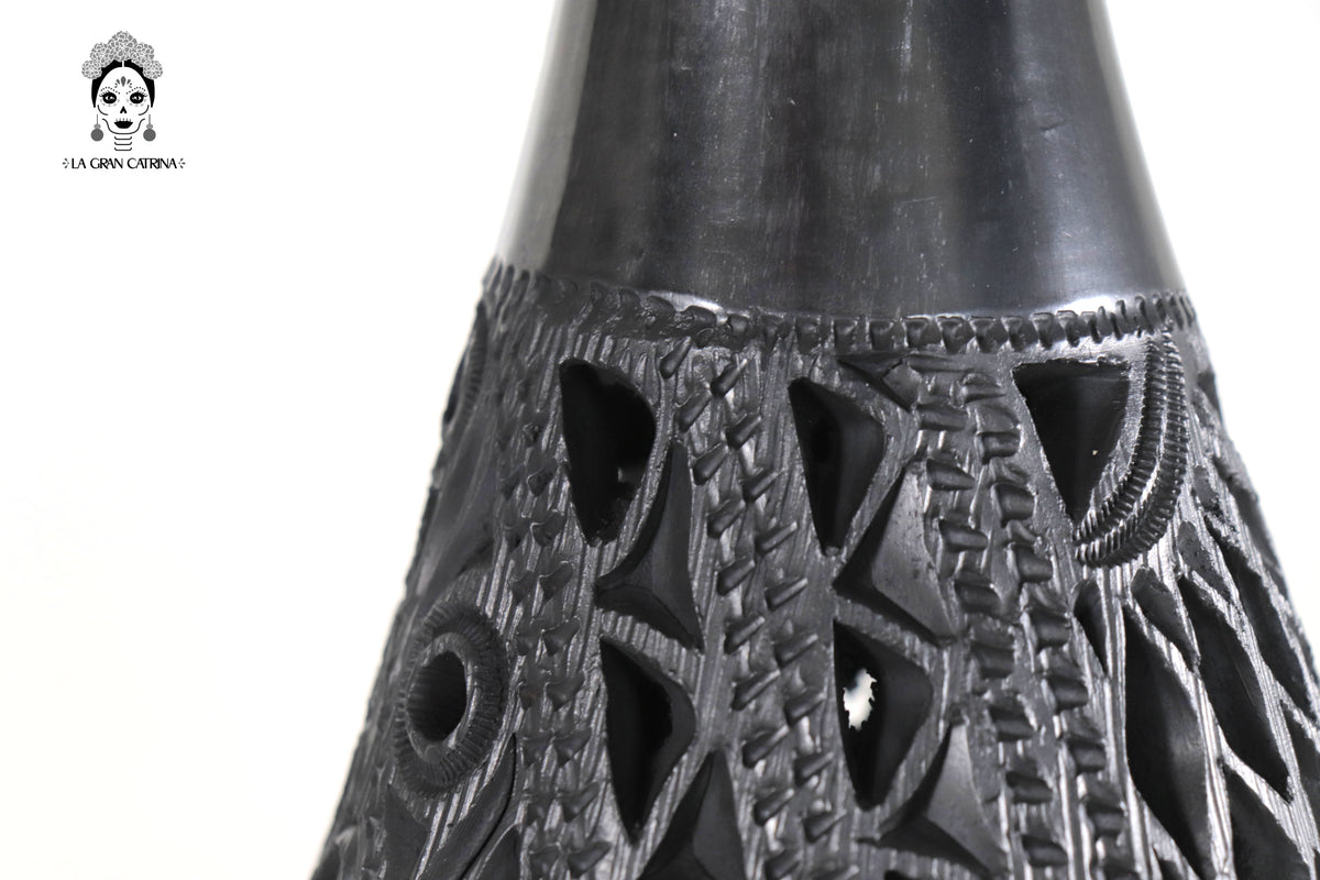 Jarrón &quot;Río grande&quot; Artesanal de Barro Negro 43 cm. 16.9 in.