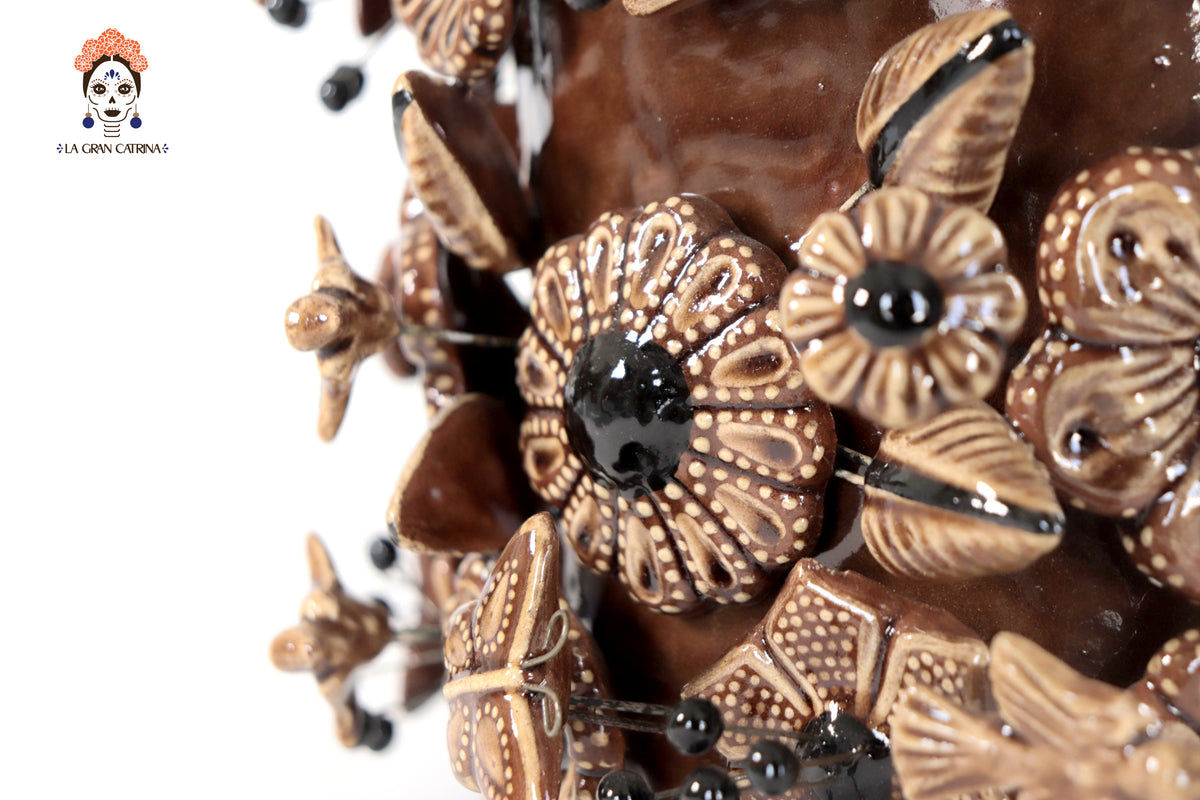Maceta con flores y mariposas marron - Barro Vidriado - 19.5 cm 7.6 in. Vidriado Santa Fe