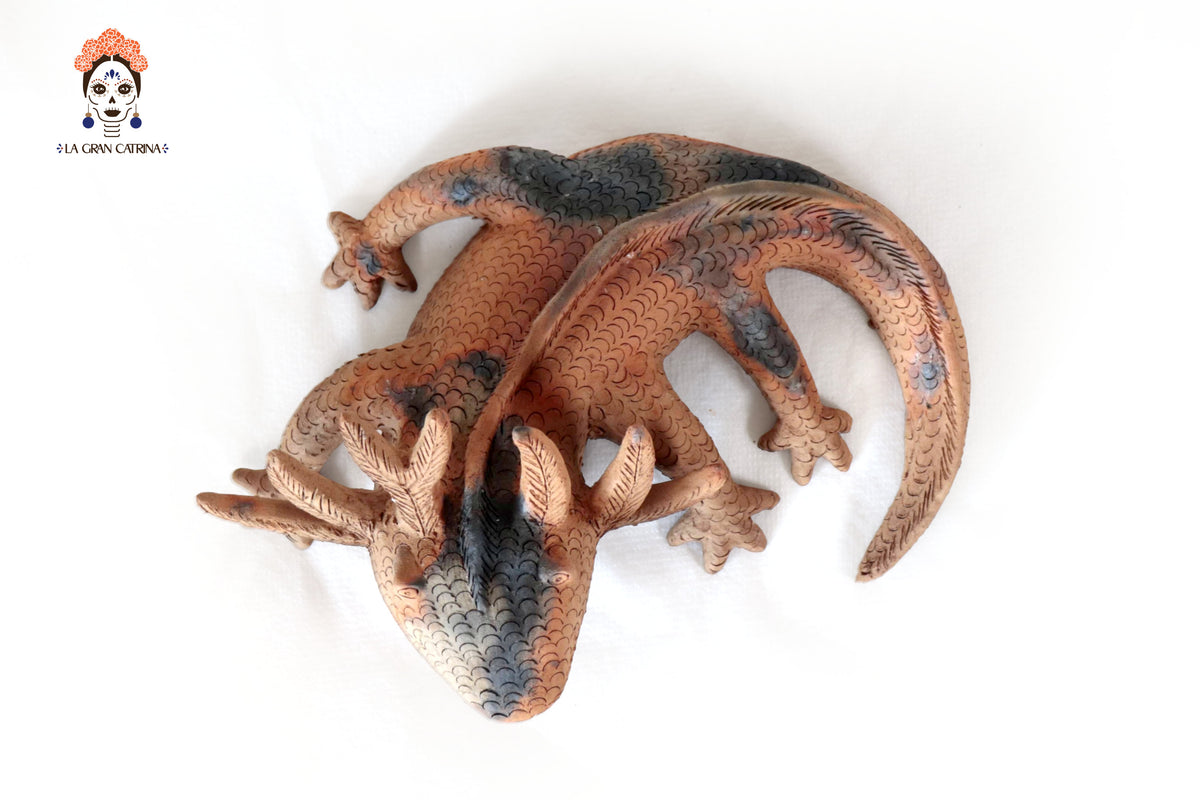 Axolote II de Barro Natural - 36 Cm. 14.1 In.
