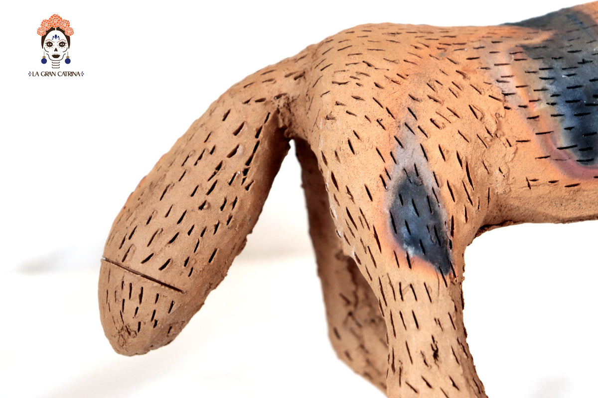 Coyotes de Barro Natural - 31 Cm. 12.2 In. - En producción Zipiajo
