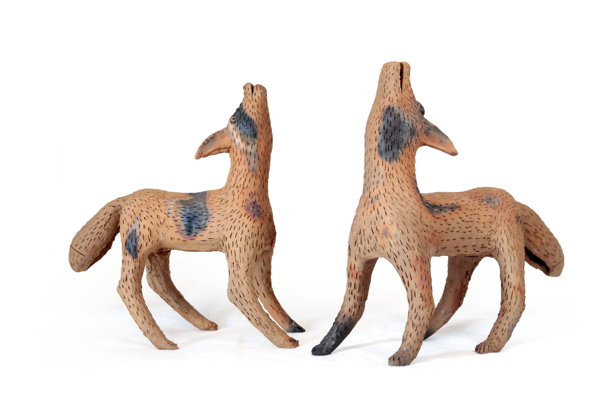 Coyotes de Barro Natural - 31 Cm. 12.2 In. - En producción Zipiajo