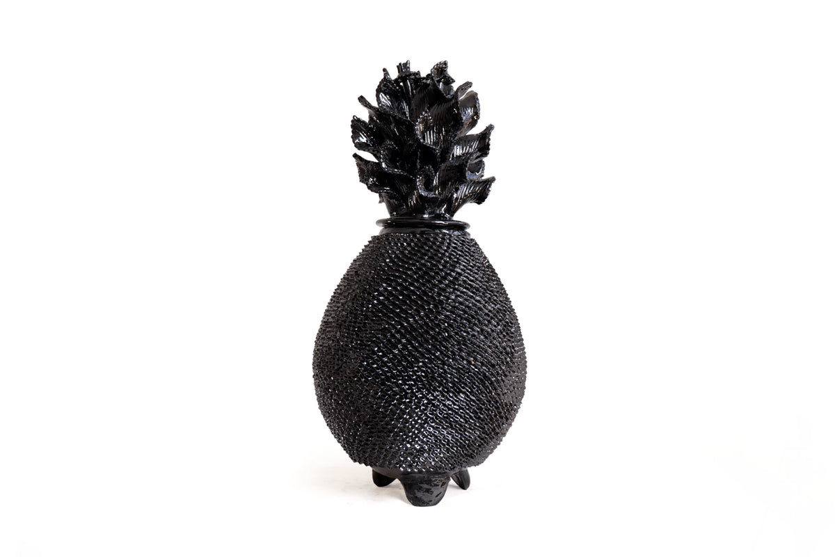 Piña Michoacana Negra con Picos y Tapa Curveada - 65 cm. 26 in. Piña