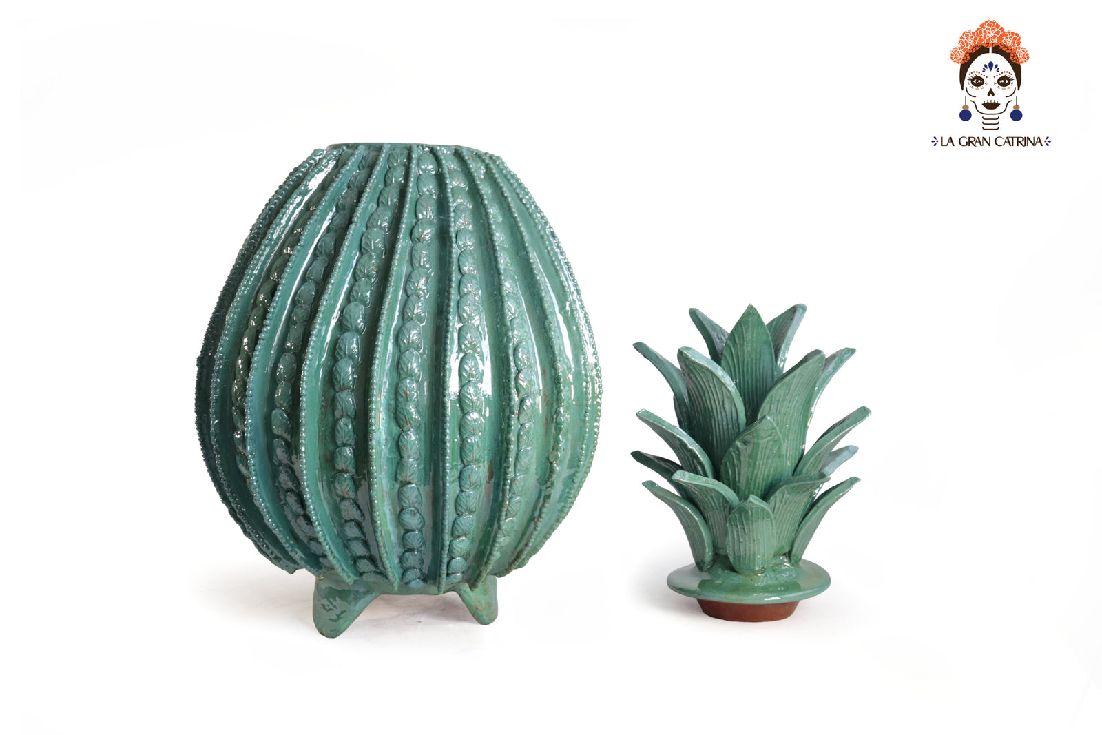 Piña Michoacana Turquesa Biznaga con Hojas - 65 cm. 26 in. Piña