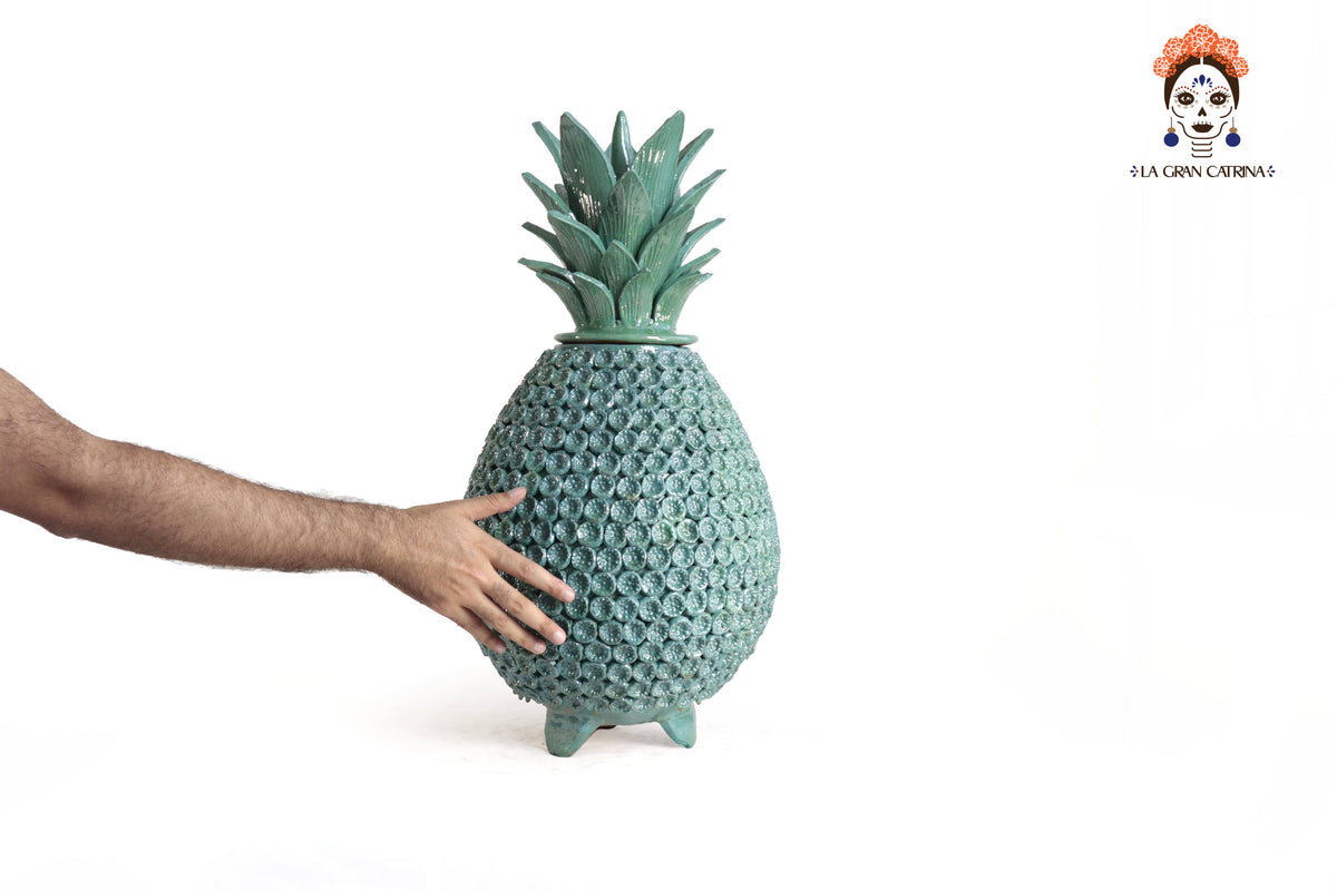 Piña Michoacana Turquesa con Flores Pequeñas - 65 cm. 26 in.