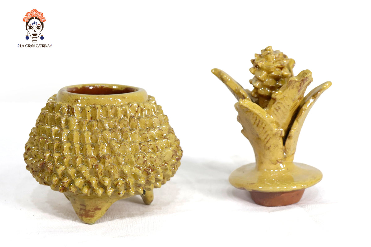 Piña amarilla de barro vidriado - 19 cm. 7.7 in.