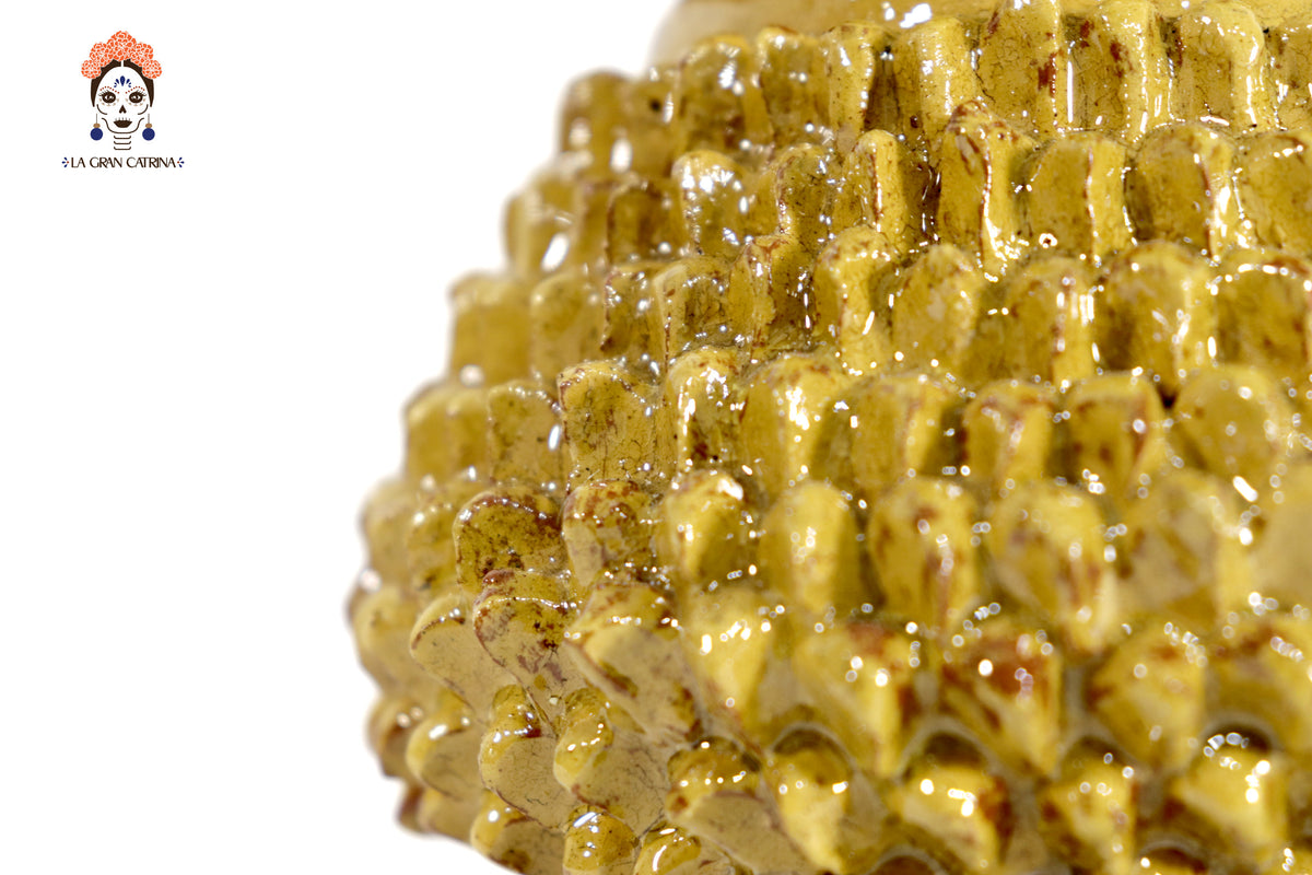 Piña amarilla de barro vidriado - 19 cm. 7.7 in.
