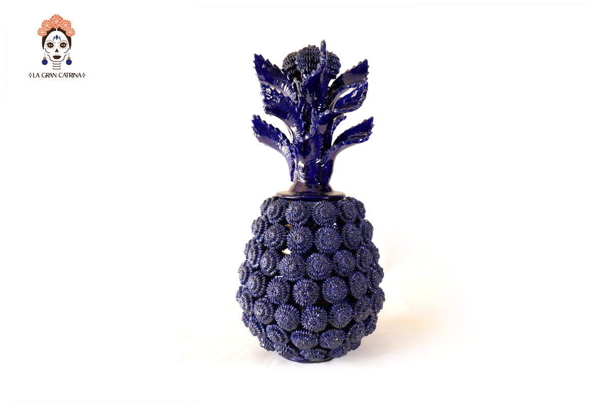 Piña michoacana de barro - Botones azules con tapa especial - 52 cm. 21 in.