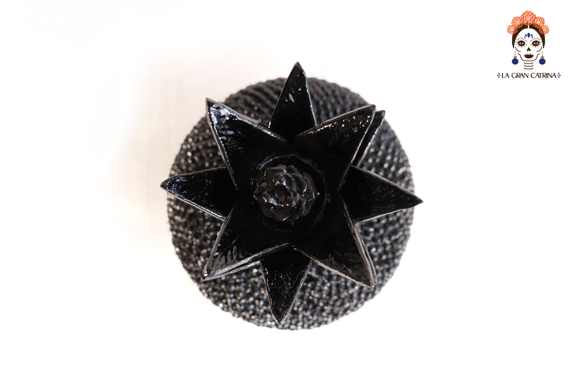 Piña Michoacana Negra de Bolitas - 32 cm. 13 in. Piña