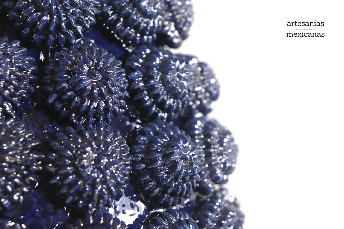 Piña de Rosalitos Azules - 37 cm. 14.5 in.