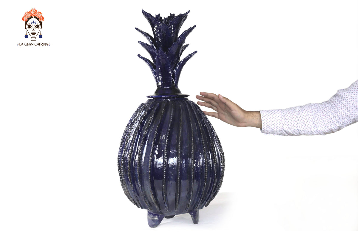 Piña michoacana de barro - 65 cm. 26 in. - Biznaga azul