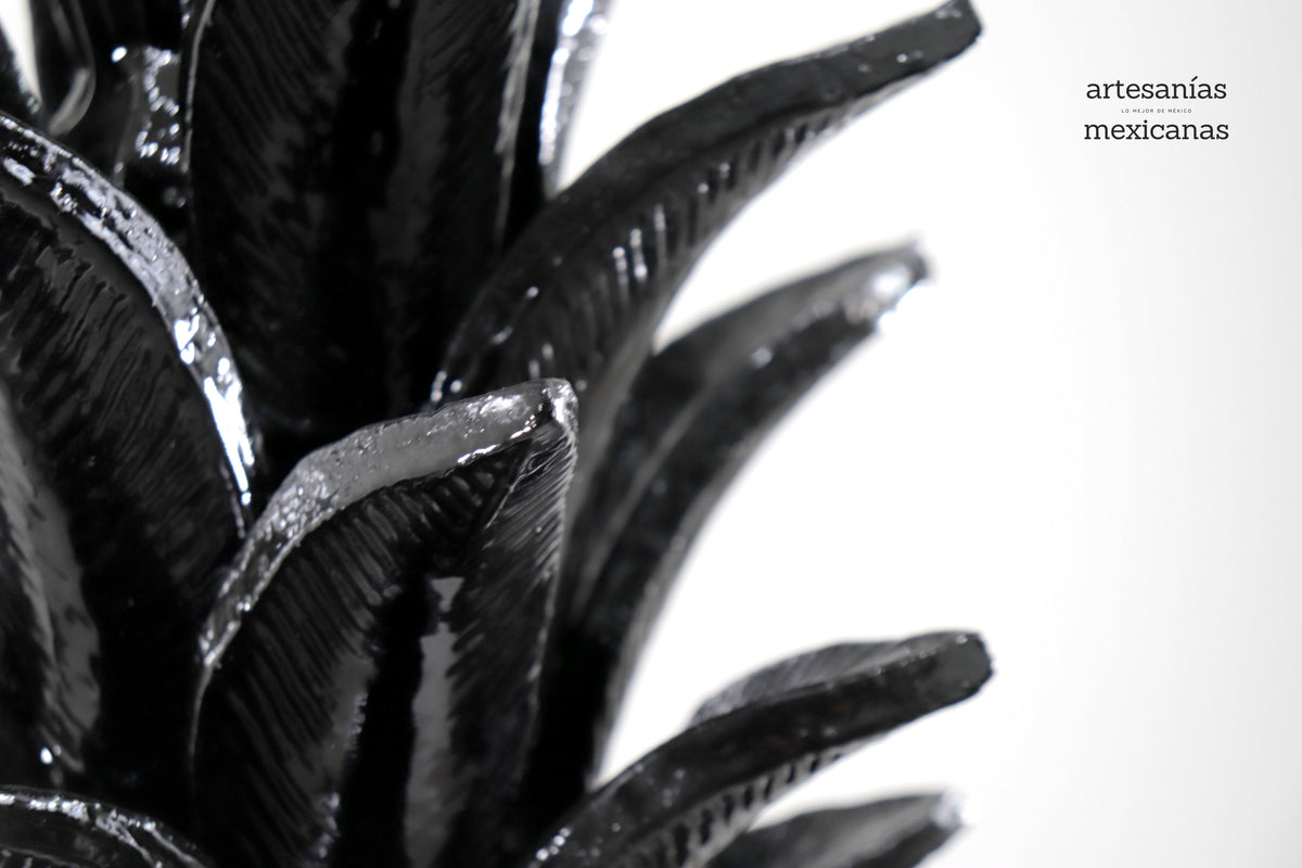 Piña negra de flores - 90 cm. 36 in.