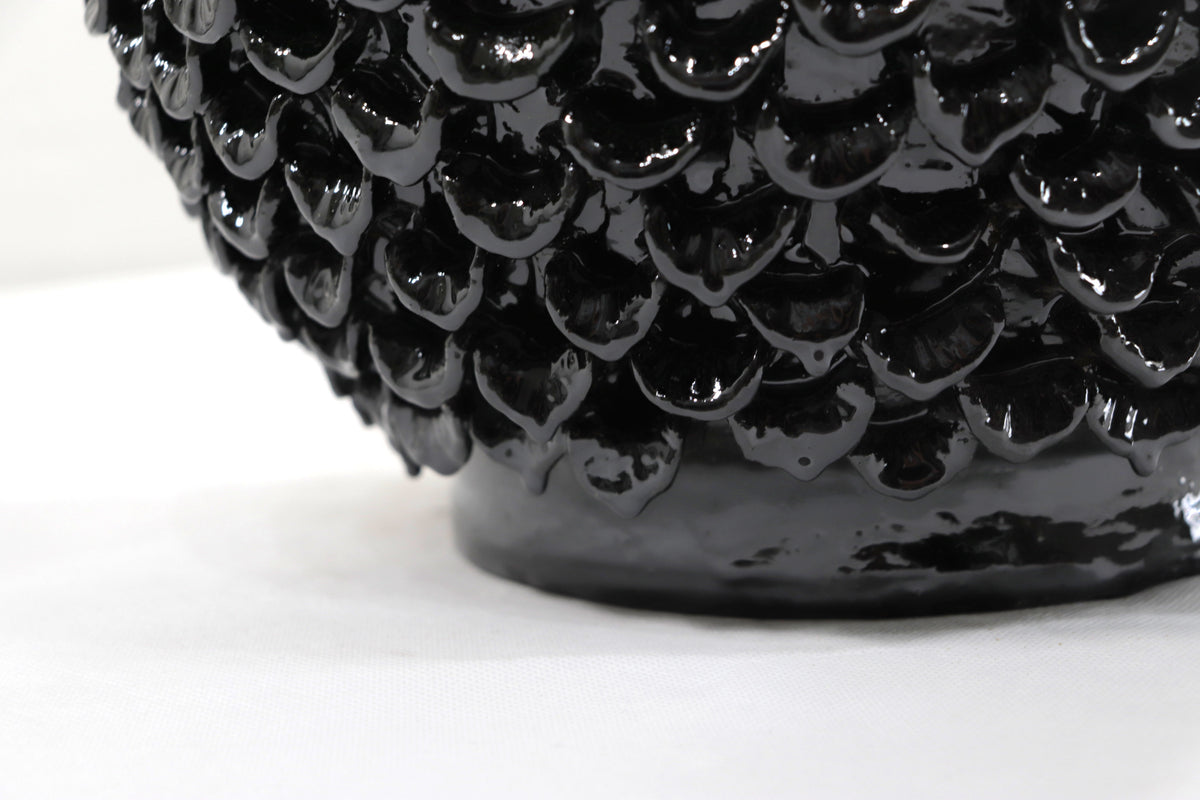 Piña negra de petalos - 90 cm. 36 in.