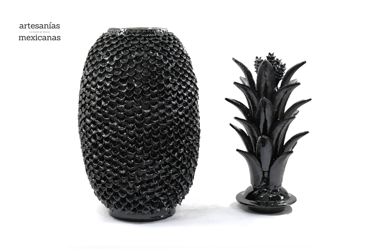 Piña negra de petalos - 90 cm. 36 in.