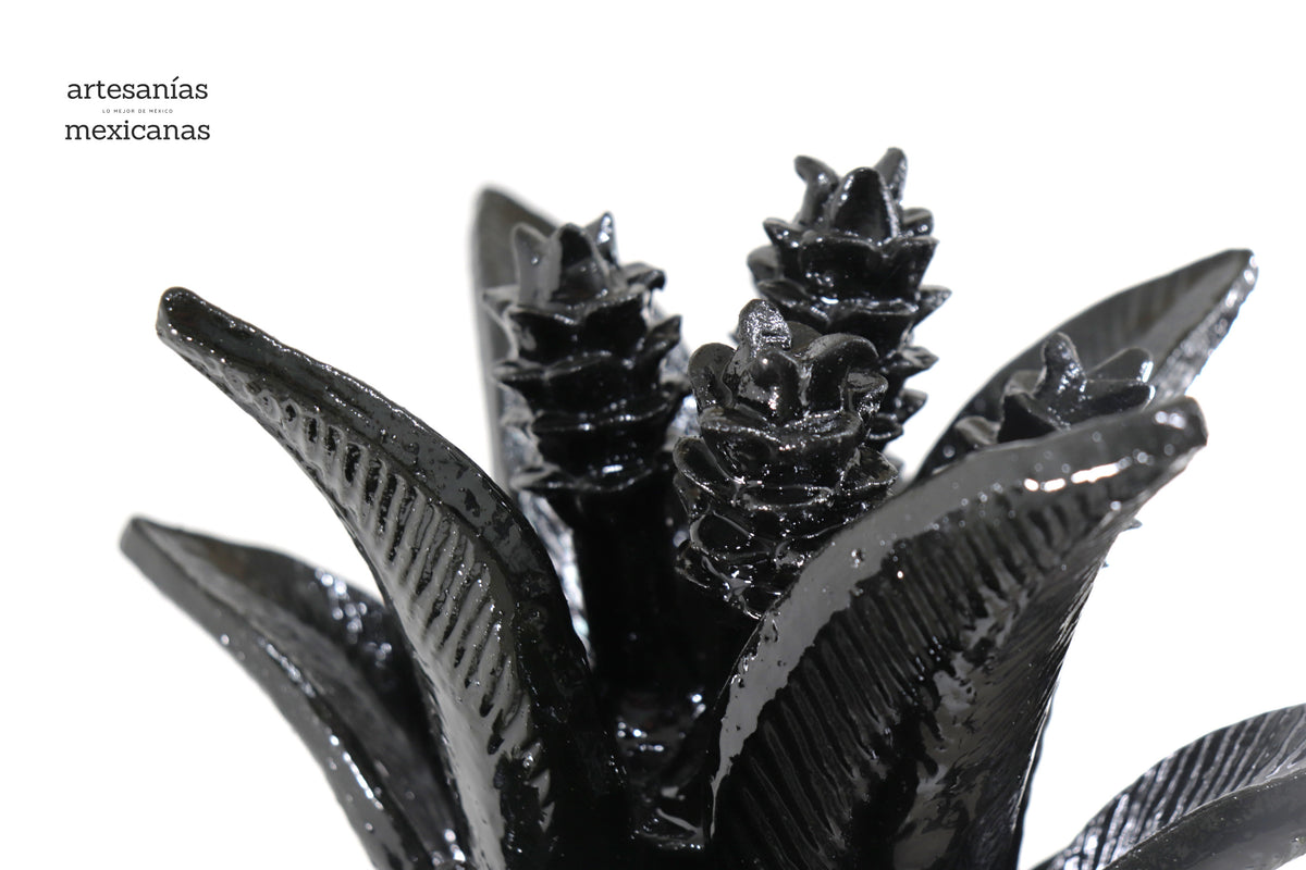 Piña negra de petalos - 90 cm. 36 in.