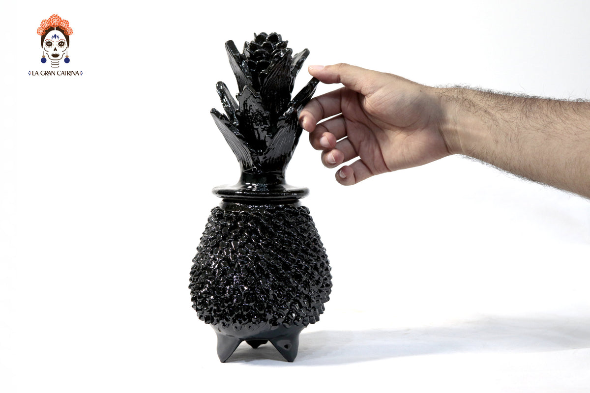 Piña michoacana de barro - Picos negros - 28 cm. 11 in.