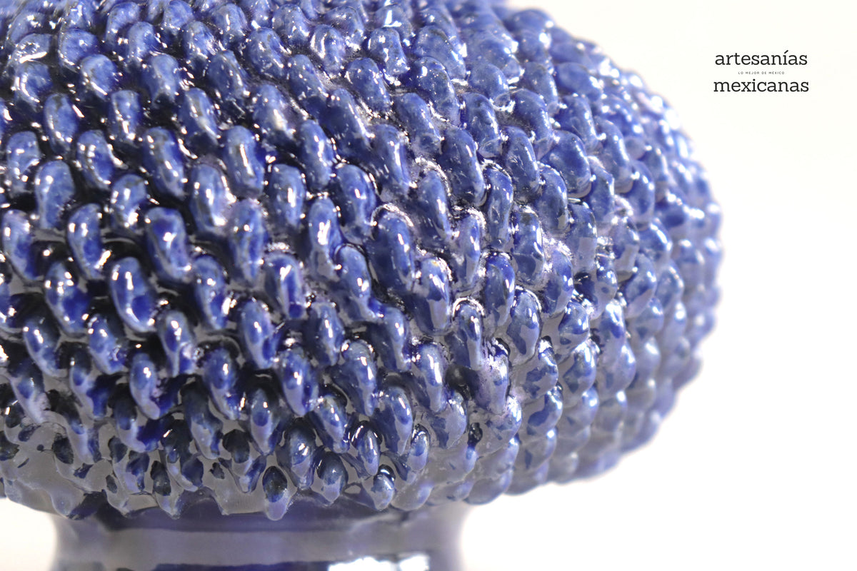 Piña Azul de Picos con Tapa Curveada - 21 cm. 8.5 in.