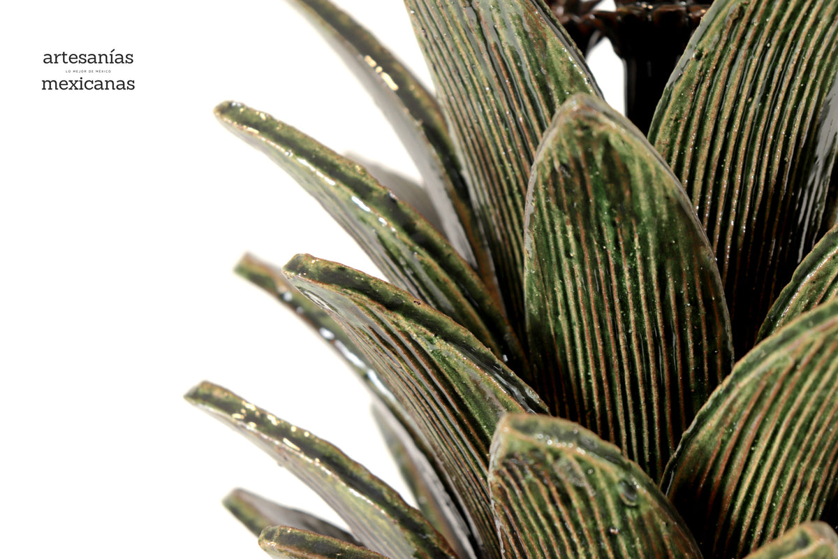 Piña michoacana de barro - Platillo verde - Pétalos finos - 60 cm. 24 in. - Sobre Pedido Piña