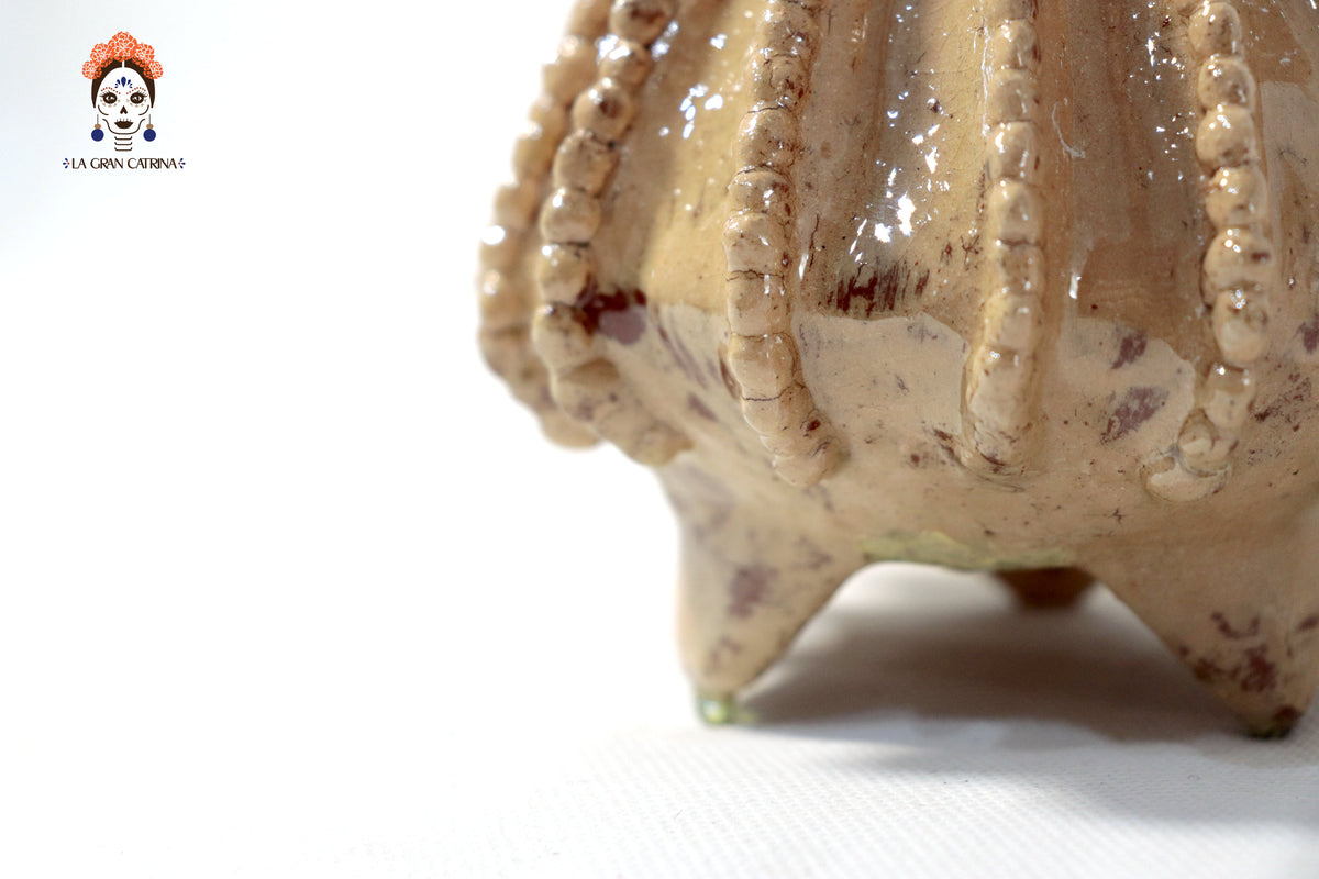 Piña biznaga beige de barro vidriado - 19 cm. 7.7 in.