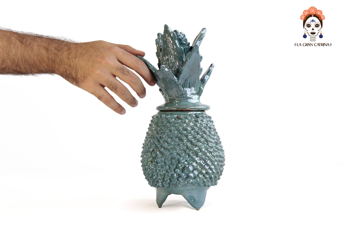 Piña Michoacana Turquesa de Picos - 28 cm. 11 in.
