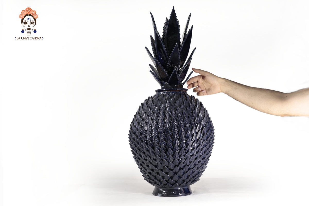 Piña michoacana de barro de hojas - 70 cm. 27.5 in. - Azul Piña