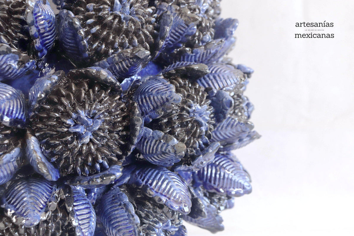Piña de flores de alcachofa azules - 60 cm. 24 in.