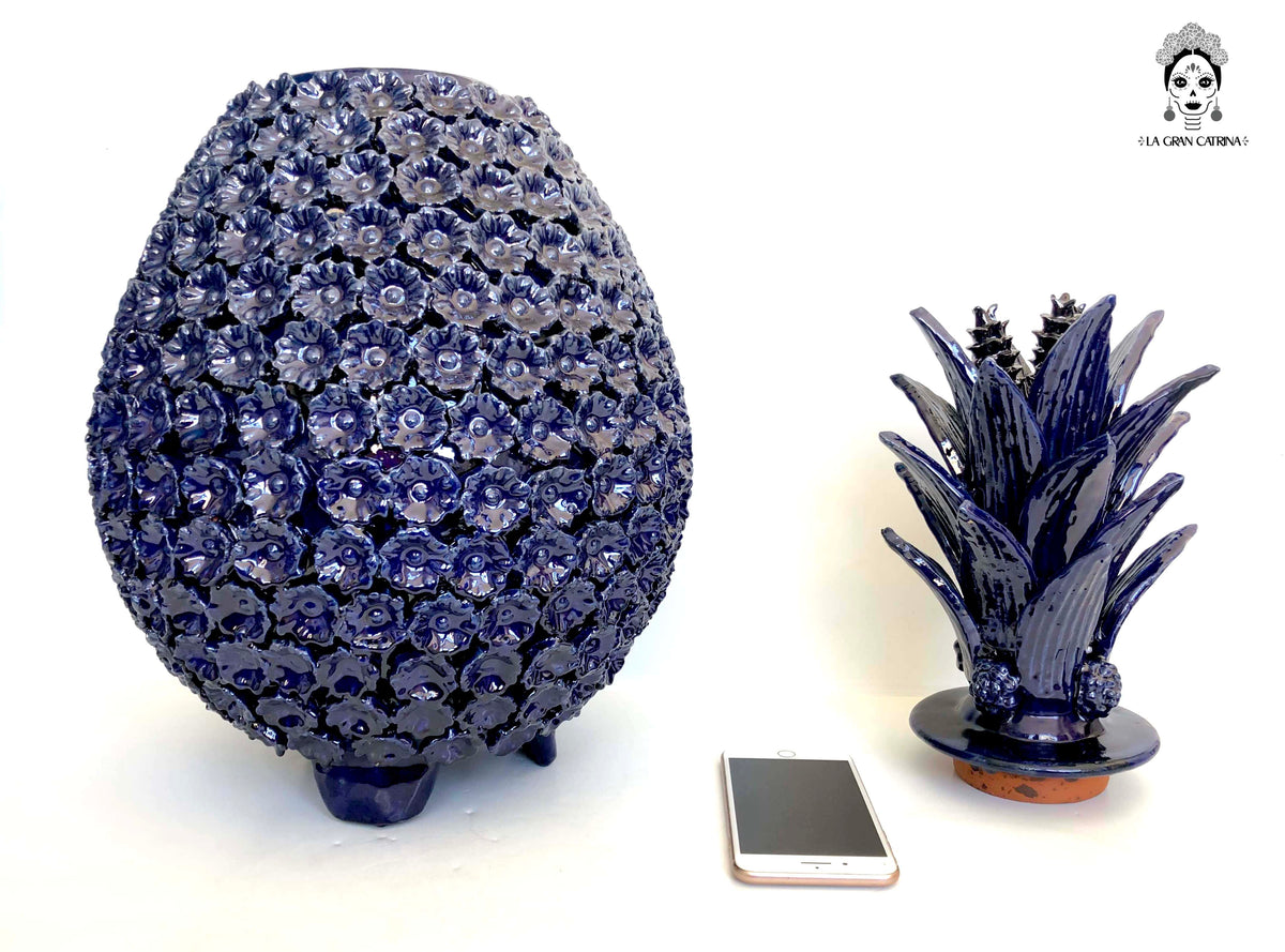 Piña michoacana de barro - 65 cm. 26 in. - Flores azules