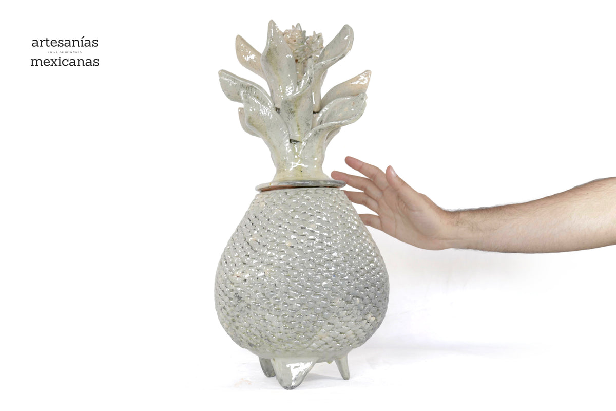 Piña beige de tejido de tapa ondulada - 50 cm. 20 in.