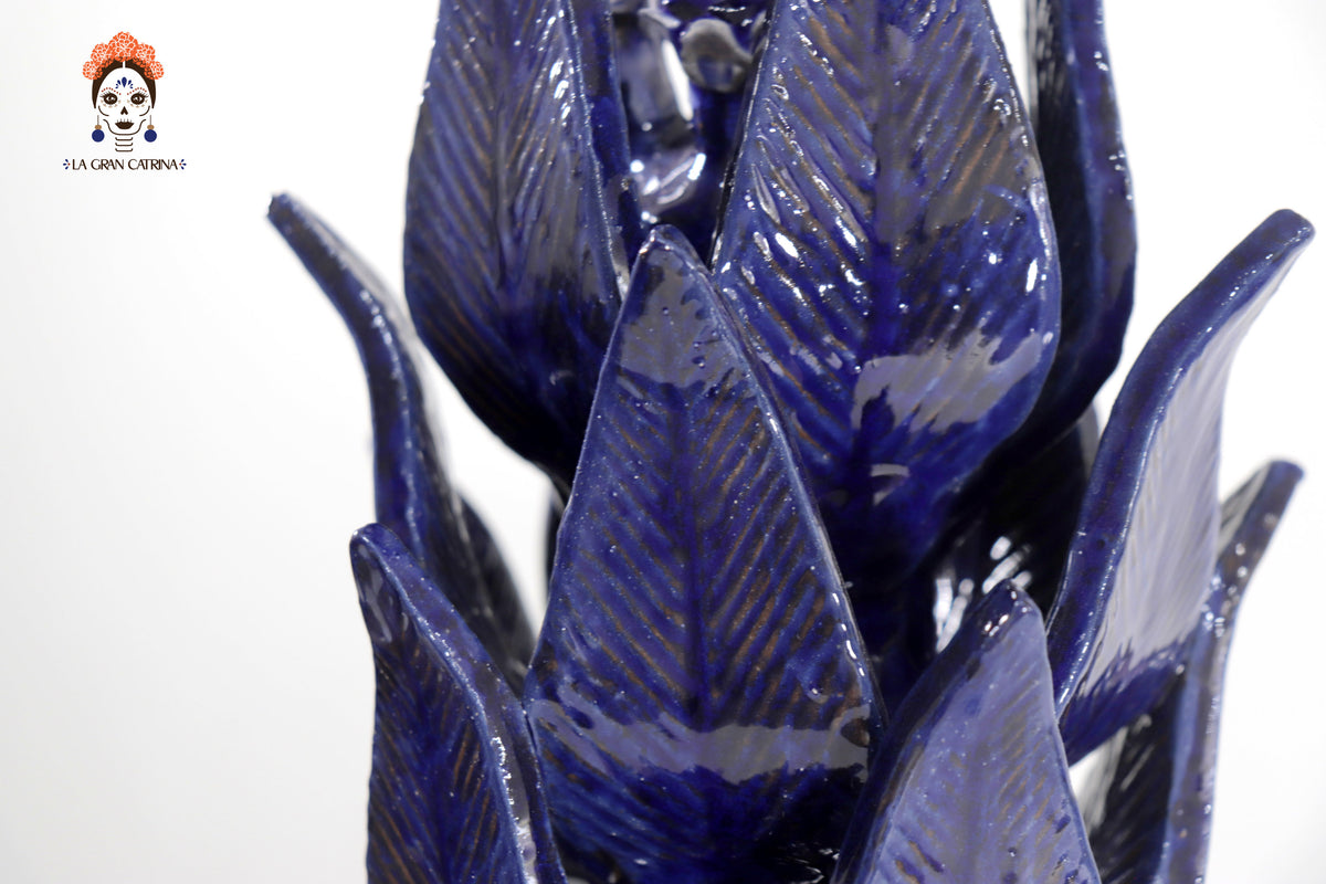 Piña azul de hojas de tapa curveada - 50 cm. 20 in. - Sobre Pedido Sobre pedido