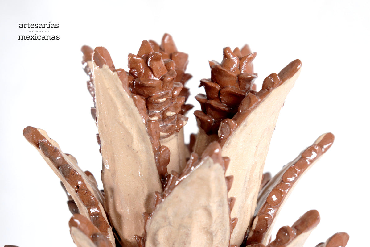 Piña michoacana de barro - Beige con picos - 47 cm. 19 in. - En producción Sobre pedido