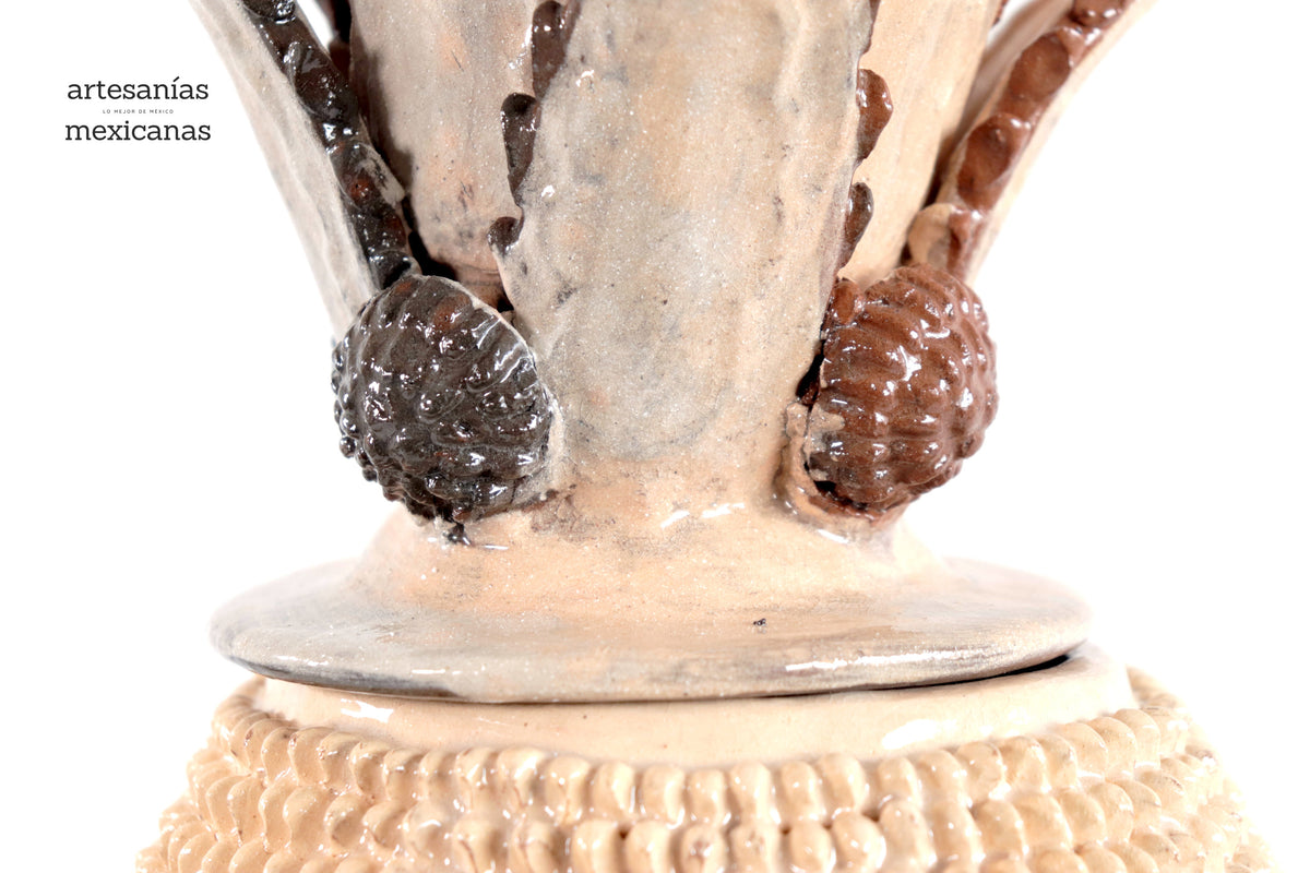 Piña michoacana de barro - Beige con picos - 47 cm. 19 in. - En producción Sobre pedido