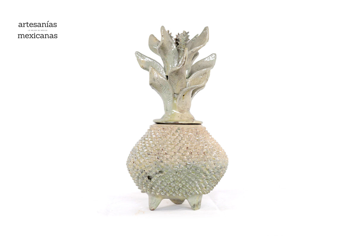 Piña de platillo de picos beige de tapa ondulada - 41 cm. 16 in.