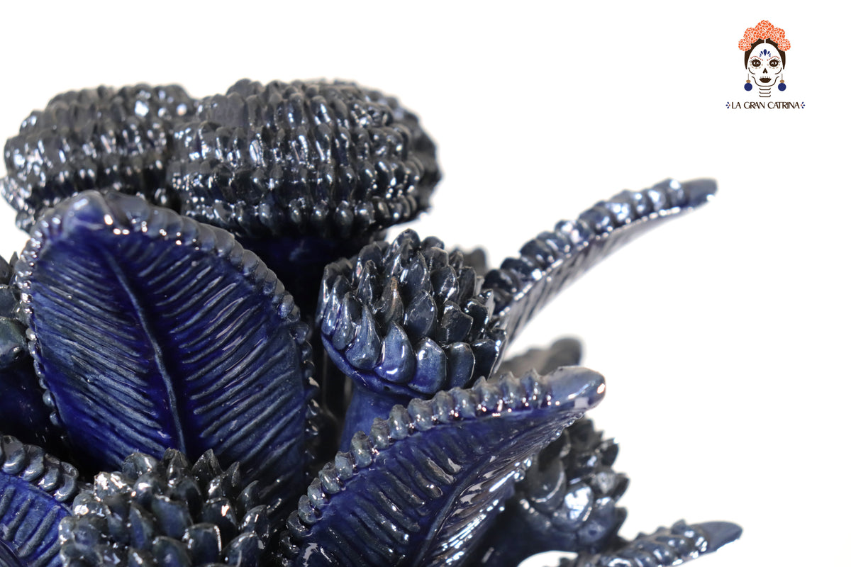 Piña michoacana de barro - Azul de concurso de Florecillas - 69 cm. 27.1 in.