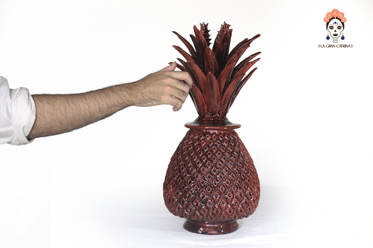 Piña Roja de Rombos - 51 cm. 20 in.