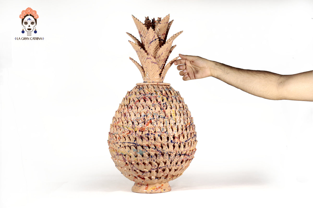 Piña michoacana de barro - 65 cm. 26 in. - Salpicada de Colores Piña