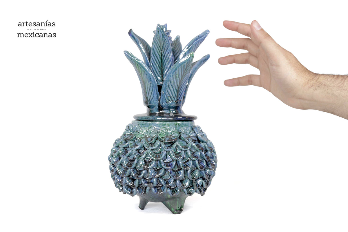 Piña marino de barro vidriado - 28 cm. 11 in.