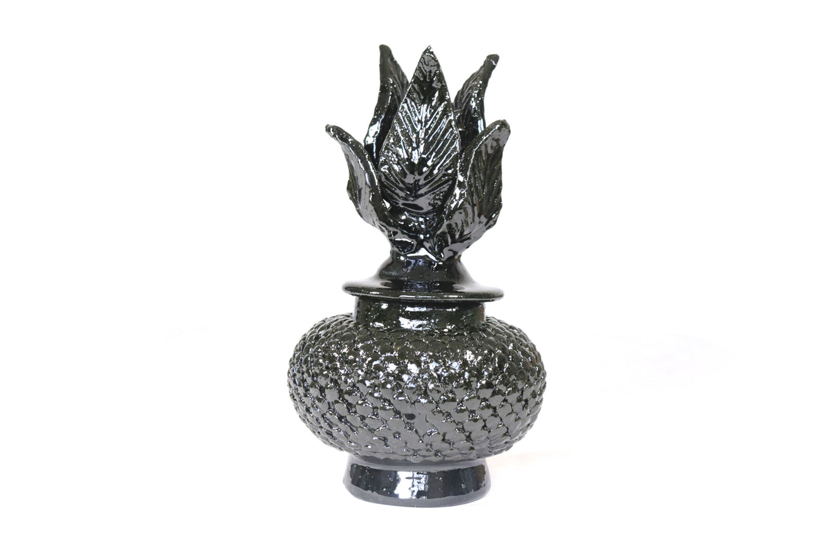 Piña Pequeña Verde Musgo de Picos - 21 cm. 8.5 in.