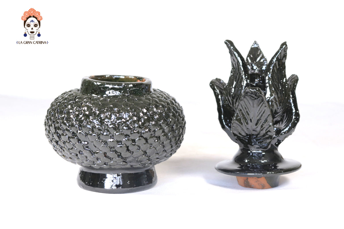 Piña Pequeña Verde Musgo de Picos - 21 cm. 8.5 in.