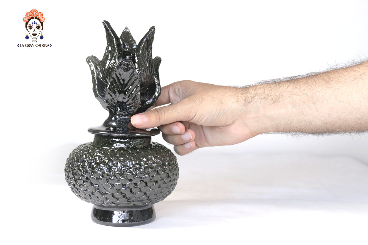 Piña Pequeña Verde Musgo de Picos - 21 cm. 8.5 in.