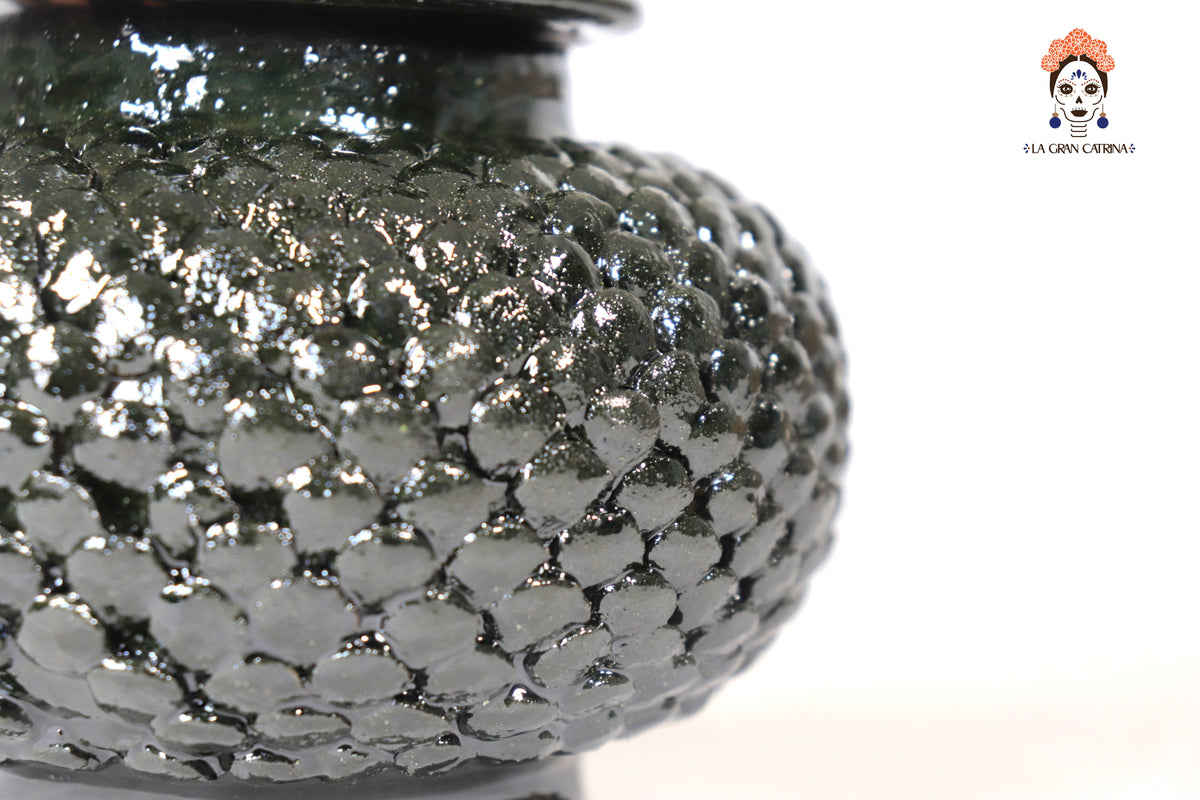 Piña Pequeña Verde Musgo de Picos - 21 cm. 8.5 in.