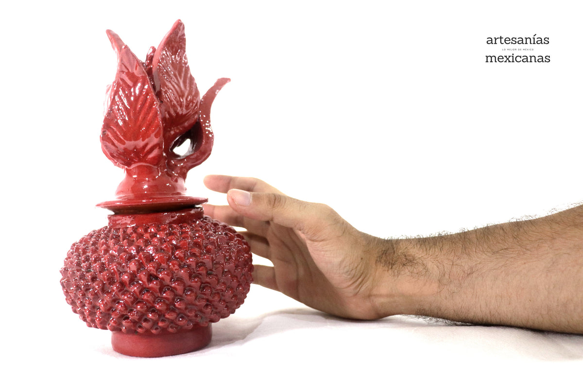 Piña roja de picos de barro vidriado - 22 cm. 8.6 in.