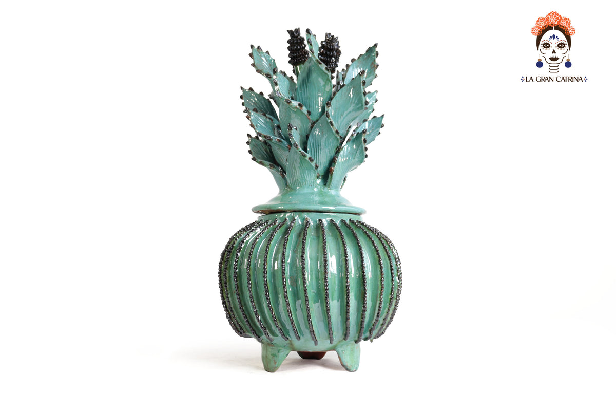 Piña Michoacana Turquesa con Negro Biznaga - 48 cm. 18.8 in. Piña