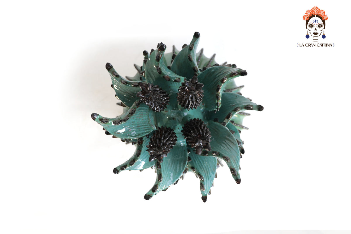 Piña Michoacana Turquesa con Negro Biznaga - 48 cm. 18.8 in. Piña