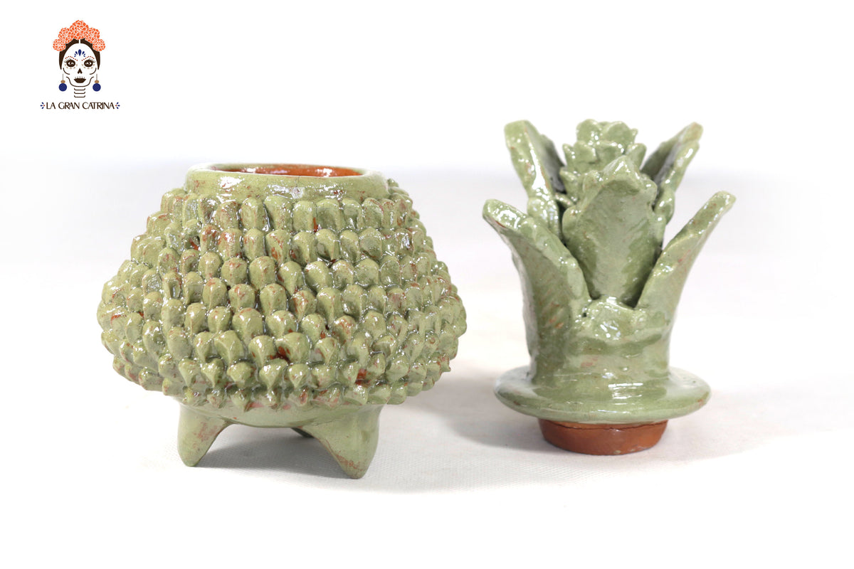 Piña de barro vidriado - Ladrillos verdes olivo - 19 cm. 7.7 in.