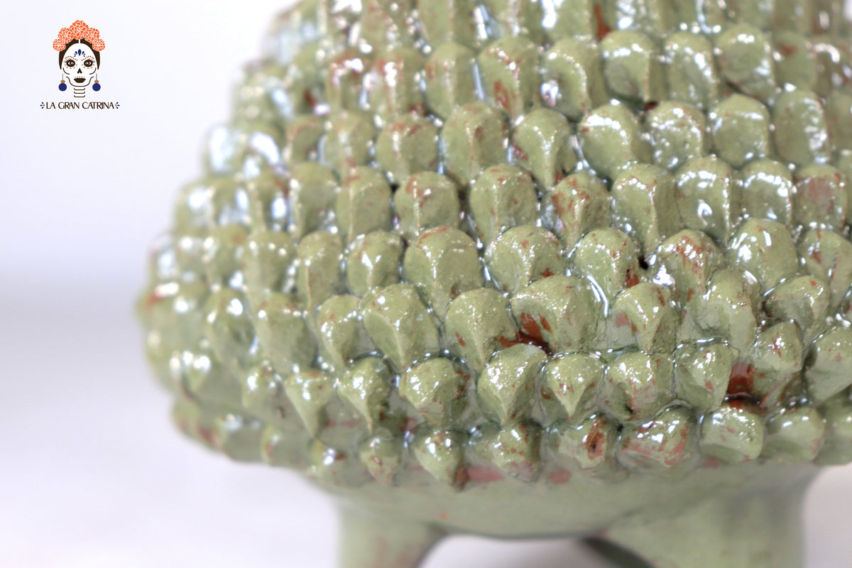 Piña de barro vidriado - Ladrillos verdes olivo - 19 cm. 7.7 in.