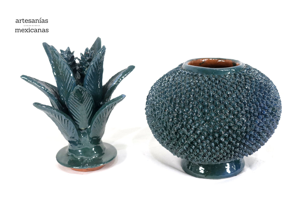 Piña michoacana de barro - Turquesa oscuro de picos - 32 cm. 13 in.