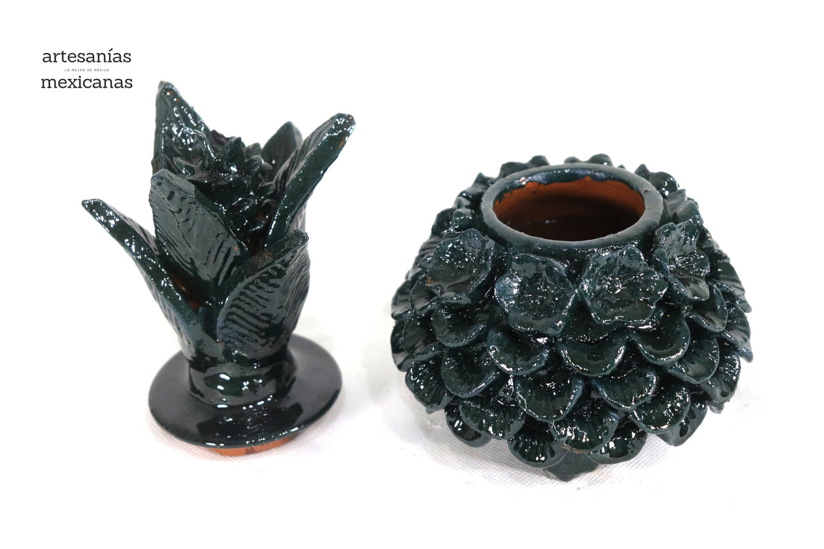 Piña michoacana de barro - Verde pequeña pétalos y flores - 19 cm. 7.7 in.