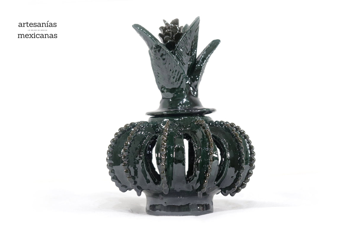 Piña michoacana de barro - Verde pequeña biznaga calada - 19 cm. 7.7 in.