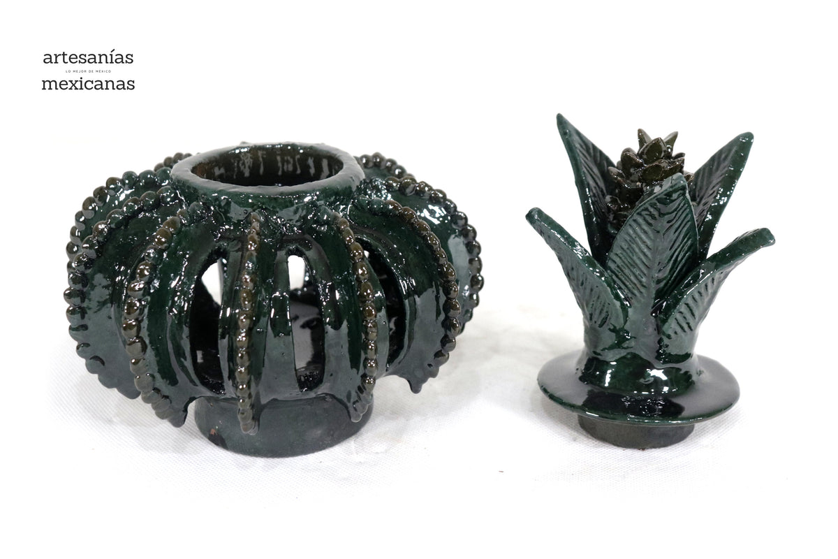 Piña michoacana de barro - Verde pequeña biznaga calada - 19 cm. 7.7 in.